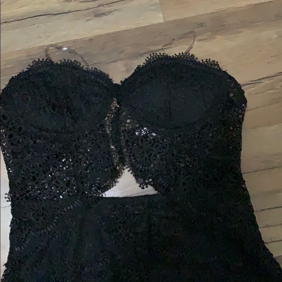 Black dress - Picture 2 of 3